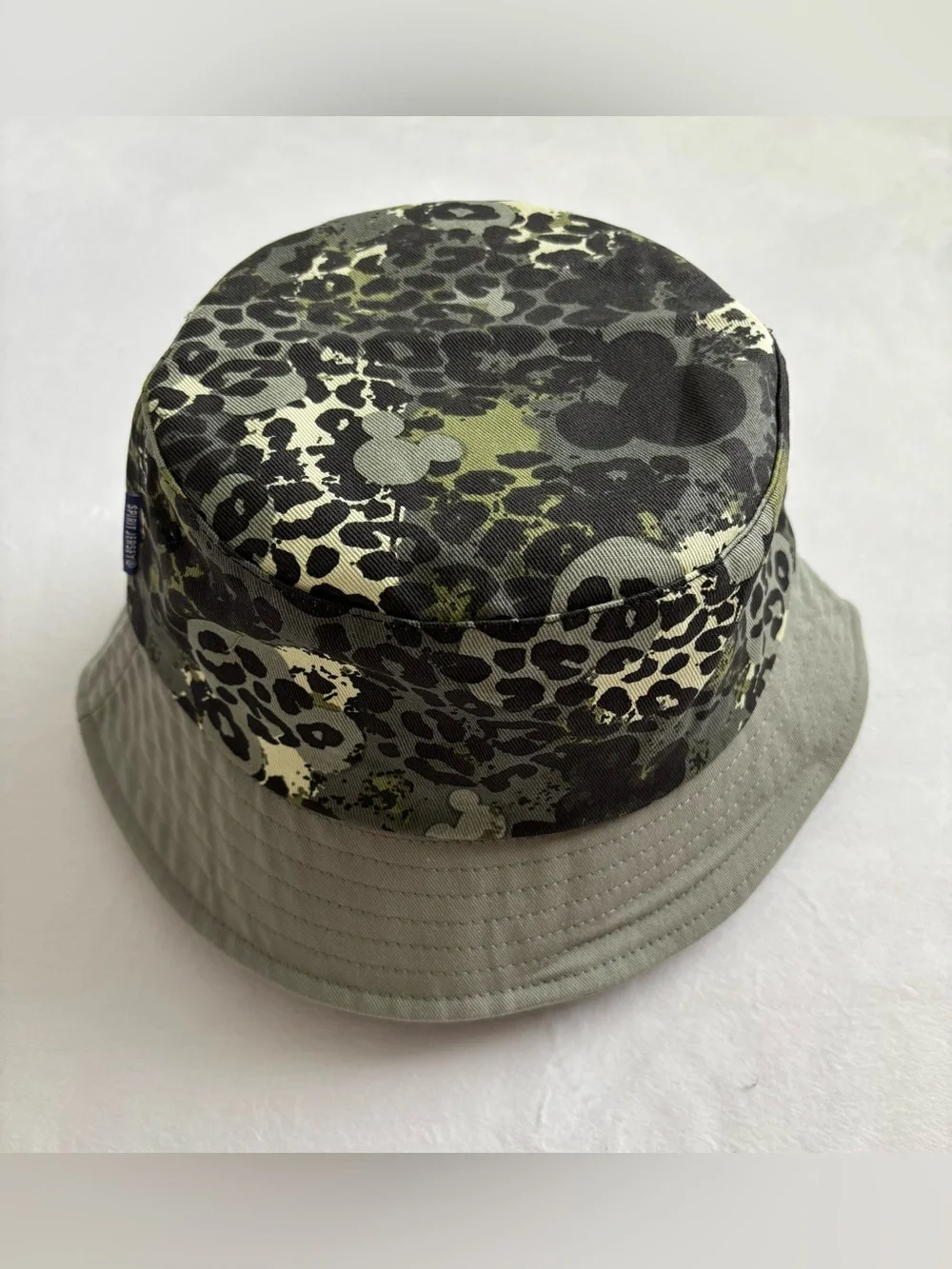 Disney Spirit Jersey Adult Mickey Mouse Animal Print Leopard Bucket Hat NWT